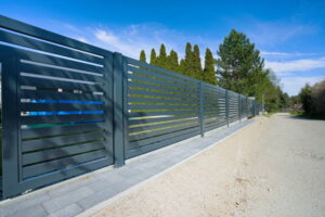 Zaunanlage bauen